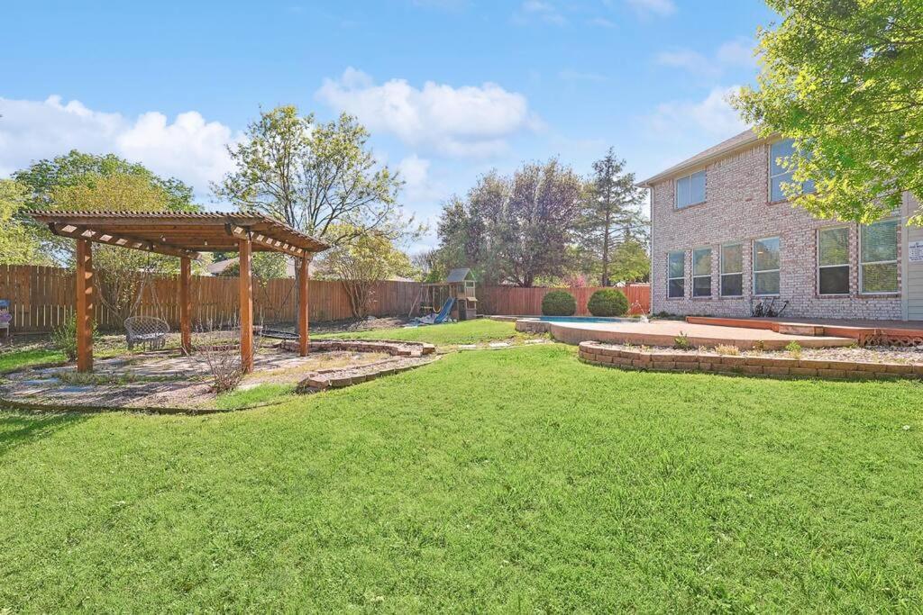 Wellness Oasis 5Br W Pool + Huge Yard + Fire Pit Vila Sachse Exterior foto
